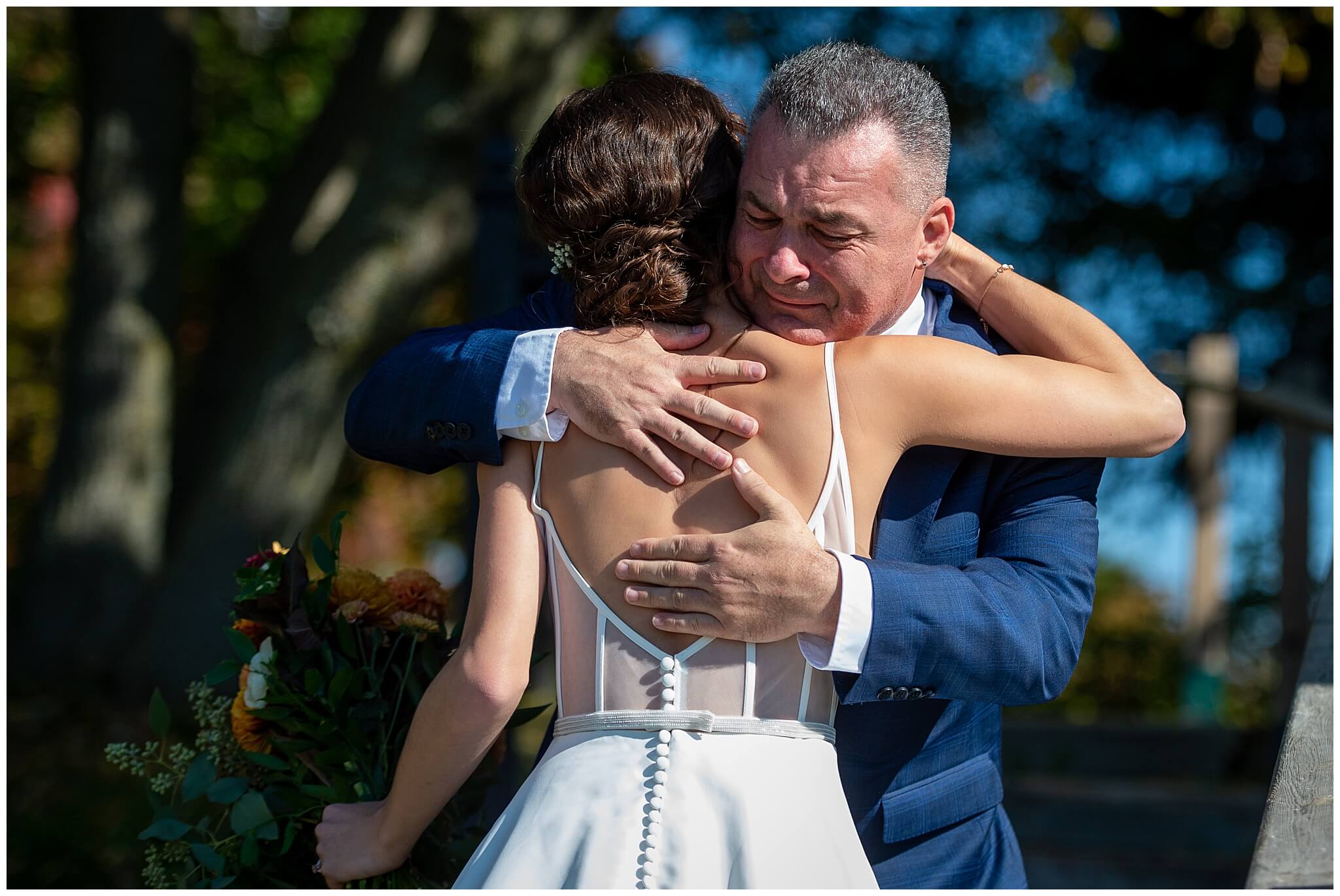 father-daughter first looks at Strathmere wedding venue in Ottawa